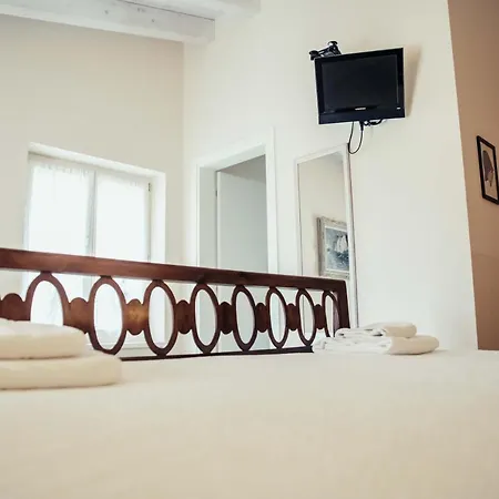 Borgo Sorgente Bed & Breakfast *
